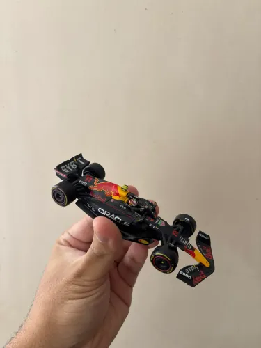 carro Red Bull Racing RB19 utilizado na temporada de 2023