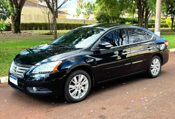 Nissan Sentra SL 2.0/ 2.0 Flex Fuel 16V Aut. 2016