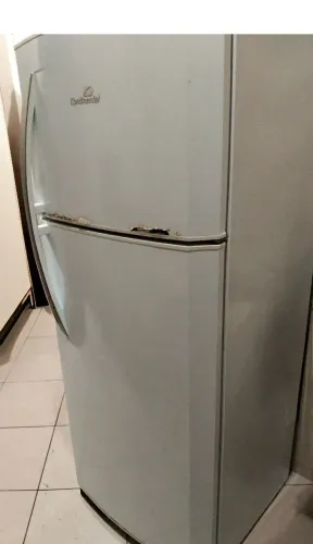 Geladeira Continental Frost Free / Funcionando Perfeitamente  