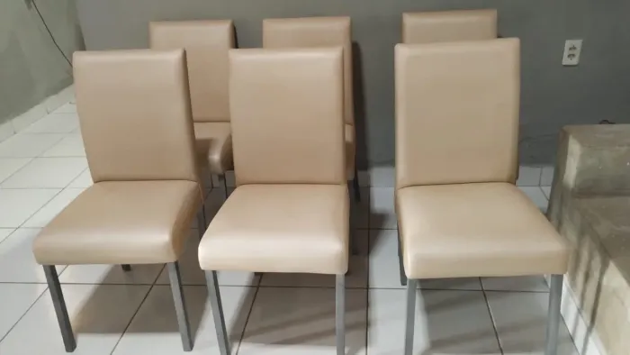 Cadeiras de mesa