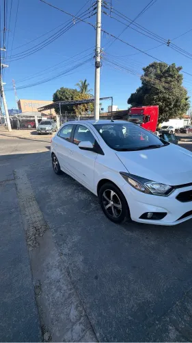 Chevrolet Onix Hatch LTZ 1.4 8V Flex Aut. 4P 2018
