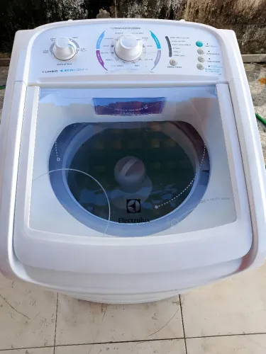 Máquina de lavar Electrolux 8 kilos 