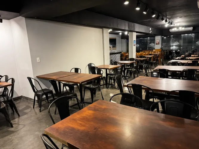 Mesas e cadeiras pra restaurante