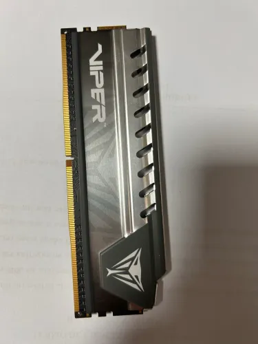 Memória 8Gb Ddr 4 para PC/VIPER/2666mhz-CL16 1.2V -modelo: PVE48G266C6GY.