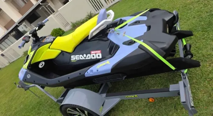 Jet ski spark trixx 