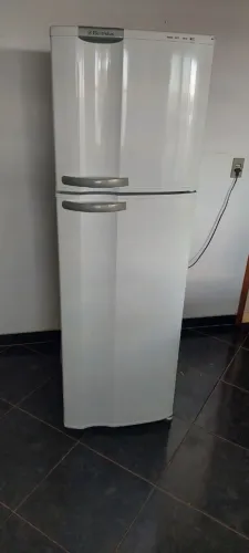Vende-se geladeira Electrolux DF34 Frost Free