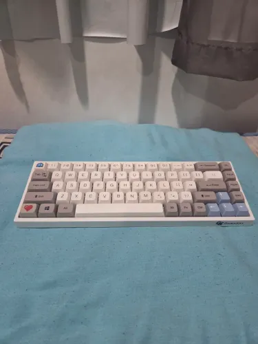 Teclado gamer mecânico sem fio - Gamakay TK68