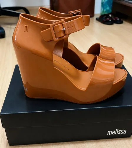 Melissa Mar Wedge