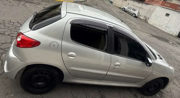 Peugeot 207 XR 1.4 Flex 8V 3P 2012