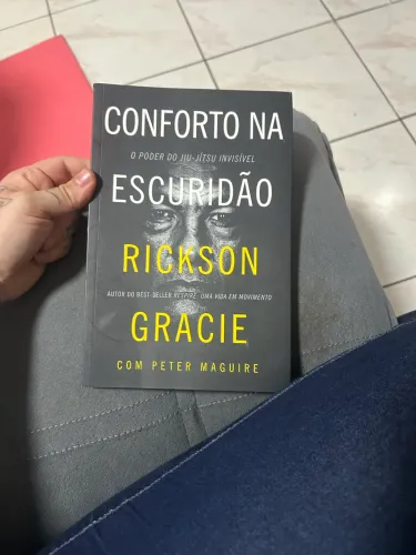 Livro conforto na escuridão