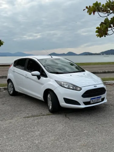 Ford Fiesta 1.5 16V Flex Mec. 5P 2015