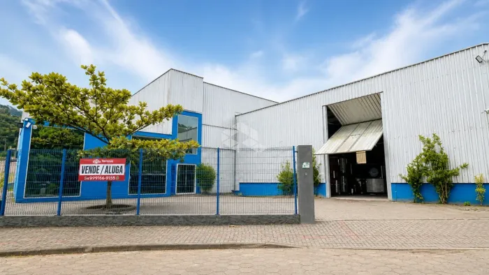 Galpão industrial/comercial com 1.300 m² - Rodeio/SC