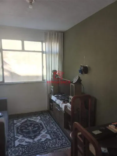 Apartamento com 2 Quartos em Laranjeiras.