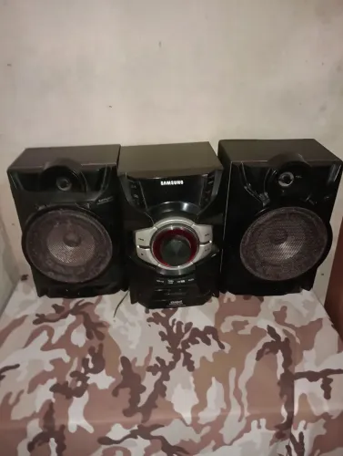 Vendo rádio com conexão USB