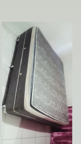 Vendo cama Queen ótimo estado