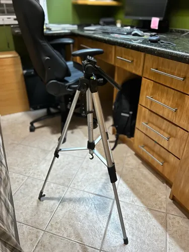 Tripé máquina fotográfica e outras finalidades