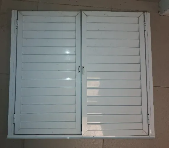 Porta de alumínio