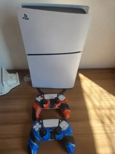 PS5 SLIM COM 2 CONTROLES ORIGINAIS