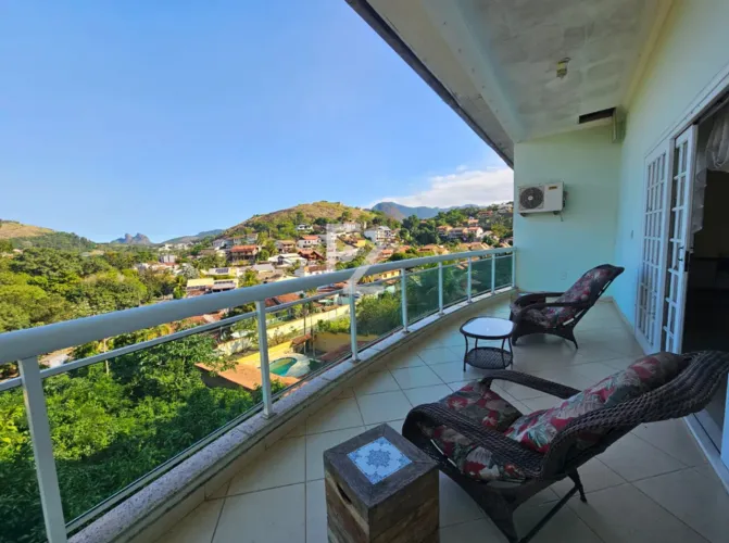Casa à venda e para alugar em Rio de Janeiro, Taquara, com 5 suítes, com 616 m²