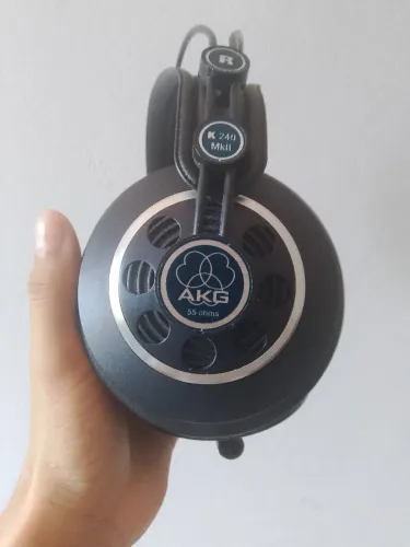 AKG K240 MKII - Fone de Ouvido Profissional em Excelente Estado