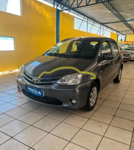 Toyota Etios X 1.3 Flex 16V 5P Mec. 2014
