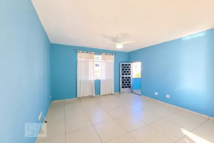 VENDO CASA NO BAIRRO ELDORADO CONTAGEM