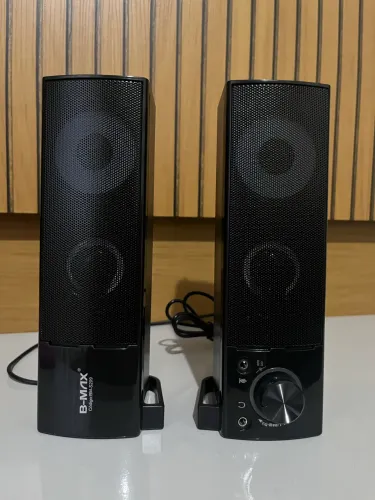 Caixa de Som Soundbar para Notebook, Televisão PC  Compacta 6W RGB Potente USB Auxiliar 