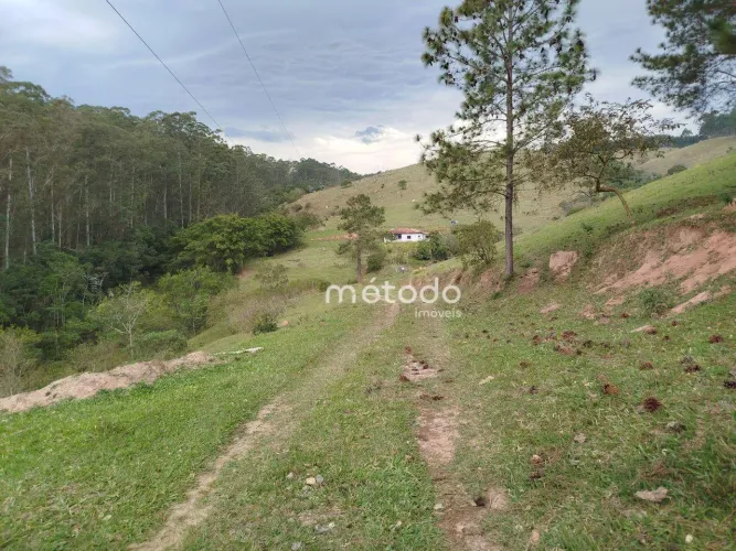 Sítio à venda, 340 m² por R$ 2.720.000,00 - Serrote - Guararema/SP