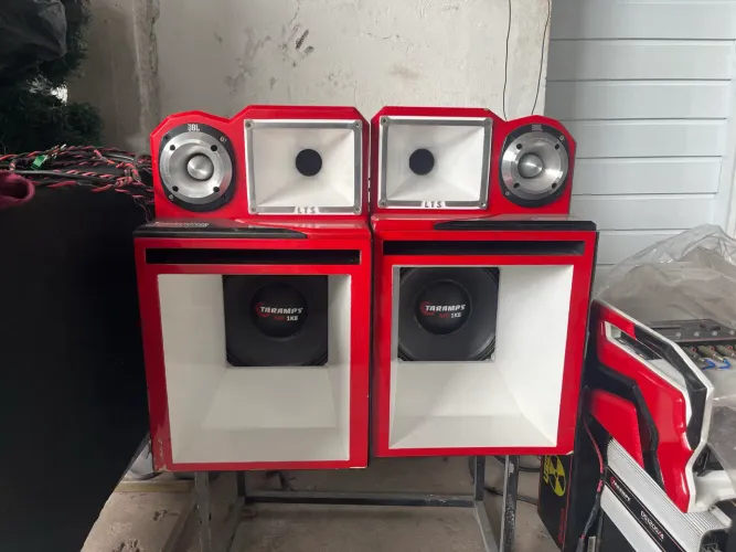 VENDO CAIXAS DE VOZ COMPLETA