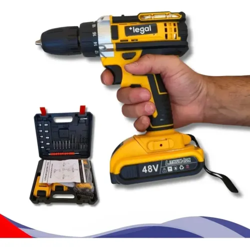 Parafusadeira e furadeira elétrica com 2 baterias 48v cada.