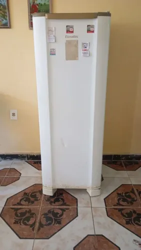 Geladeira Esmaltec
