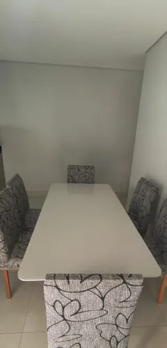 Mesa de jantar lindíssima 