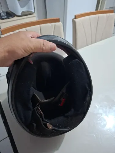 Vendo um capacete 