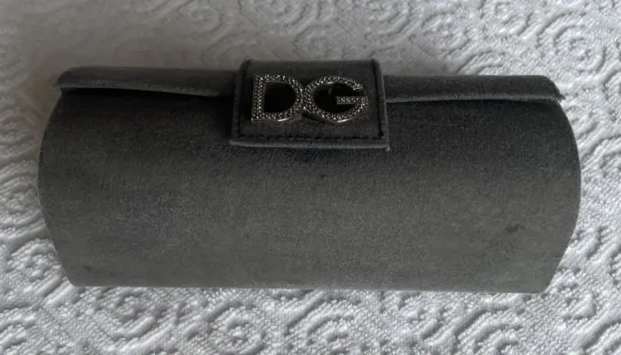 ESTOJO PARA OCULOS DOLCE & GABBANA  CINZA USADO