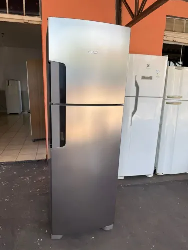 Geladeira seminova de inox perfeita hoje dou garantia entrego