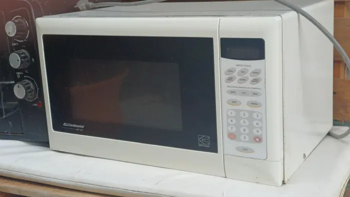 Micro-ondas usado com problema no magnetron