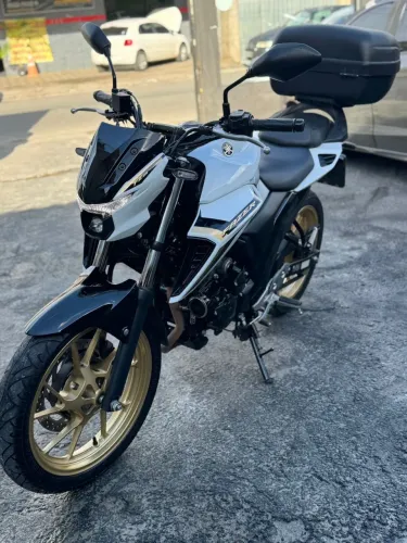 FAZER 250cc 2025
