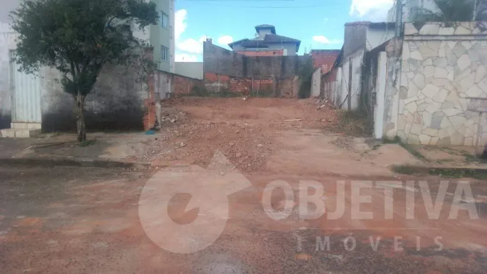 Terreno à venda, SANTA MONICA - UBERLANDIA/MG