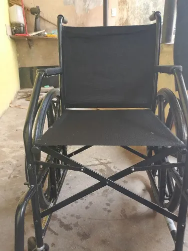 Vendo uma cadeira 