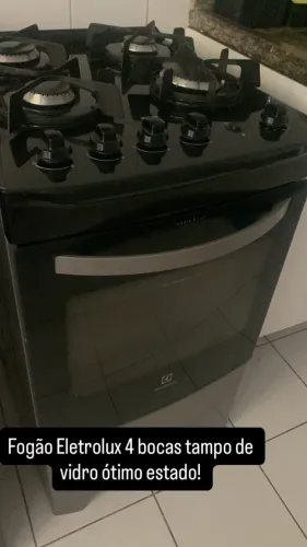 Vendo Fogão elétrolux 4 bocas tampo vidro! 
