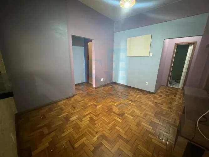 Apartamento à venda no Centro de Belo Horizonte-MG: 3 quartos, 1 sala, 1 banheiro, 76m² de