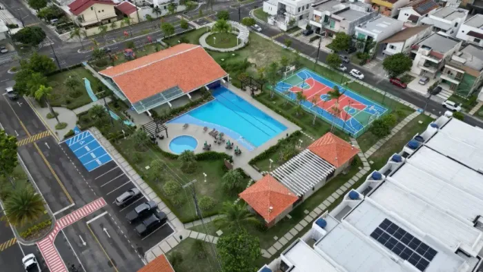 Condomínio Quinta das Laranjeiras, Lote com 250m2, Padrão alto em Manaus