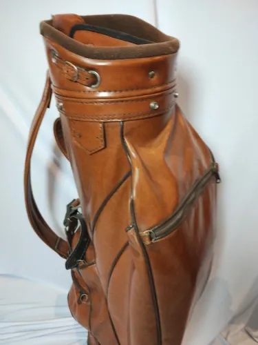 bolsa para tacos de GOLF em couro legitimo antiga para uso ou decoração  R$ 2.200,.00