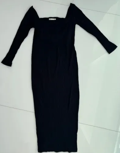 VESTIDO PRETO DA "DRESS TO", TAMANHO M, TECIDO 93% VISCOSE E 7% ELASTANO.