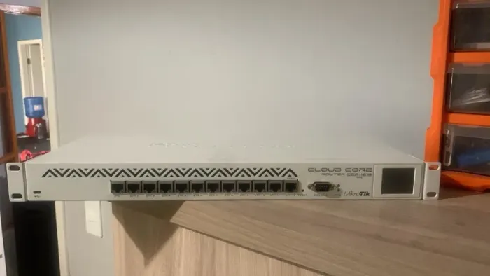 Switch Cloud Core Router Ccr1016-12g Mikrotik, Com Display. (Usado)