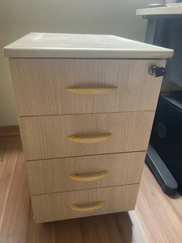 Mesa de gavetas para escritório 
