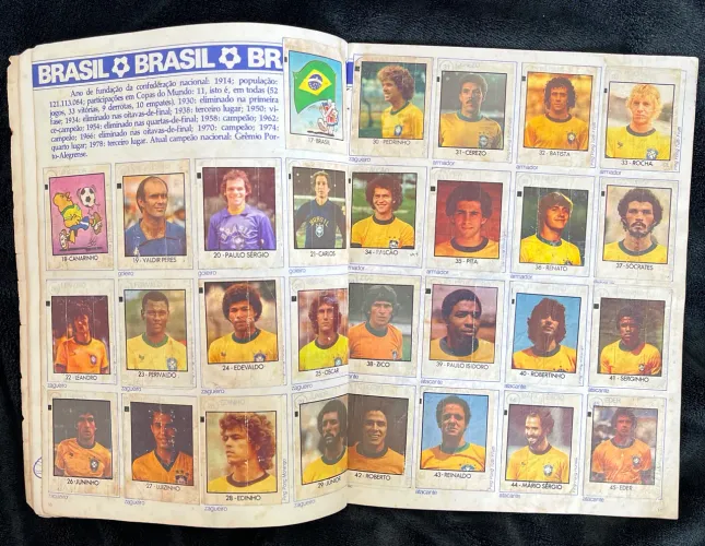 Álbum - Copa do Mundo 82 Completo Original Raro