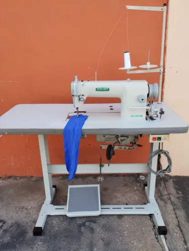 Vendo Máquina de Costura Reta Industrial SIRUBA