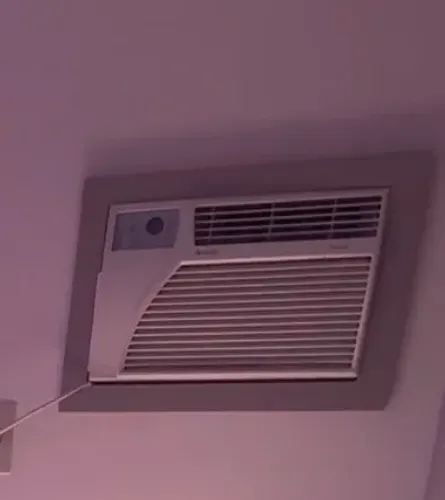 Ar condicionado Gree 7000btu controle remoto e moldura de parede 
