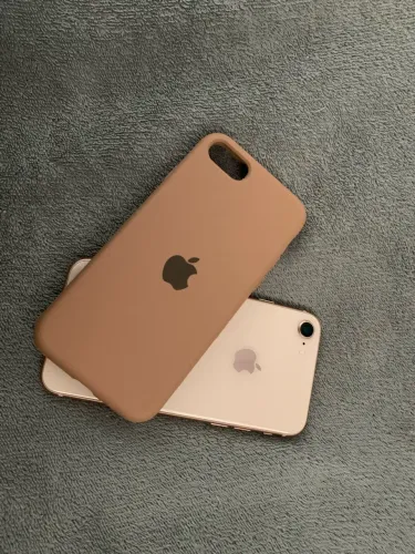 IPHONE 8